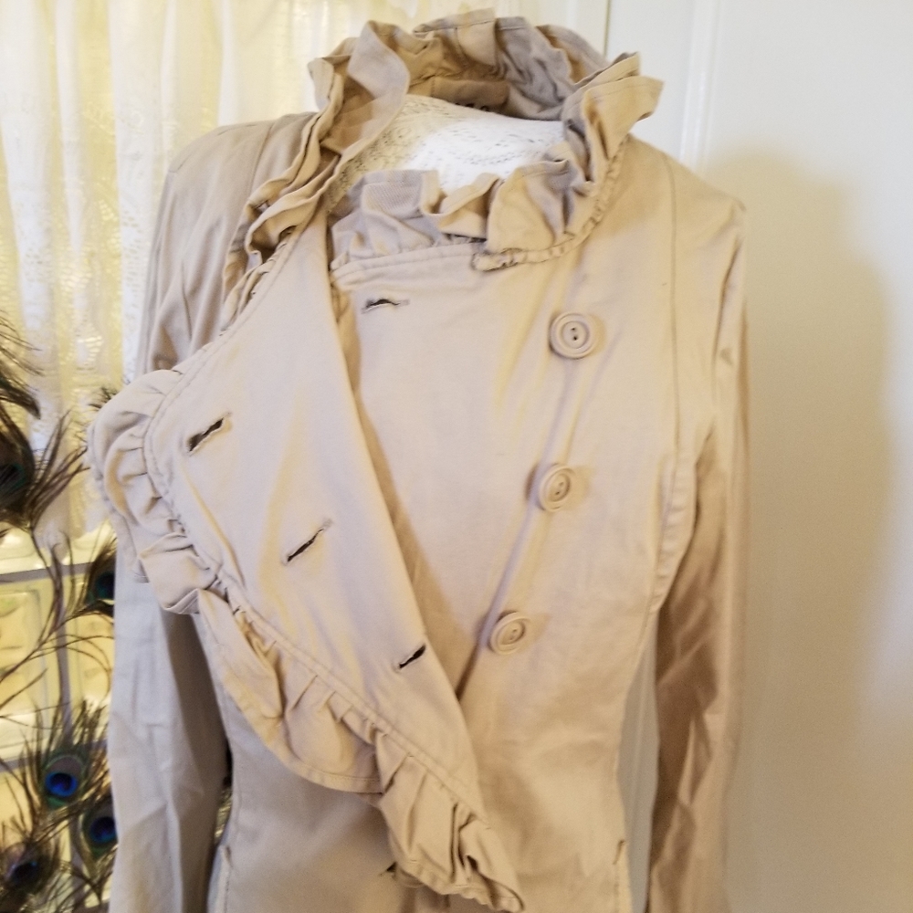 Short Ruffled Jacket - image 2